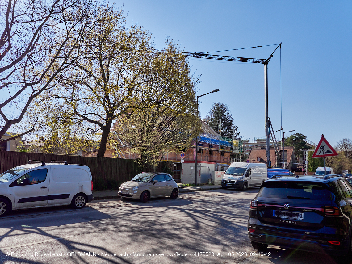 05.04.2023 - Baustelle eines Mehrfamilienhauses in der Niederalmstraße 16 in Neuperlach